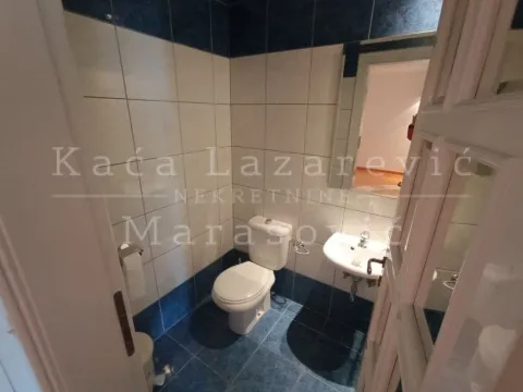 Izdavanje, trosoban stan, 147m², Kalenić Pijaca, Vračar Sve Podlokacije - image 15