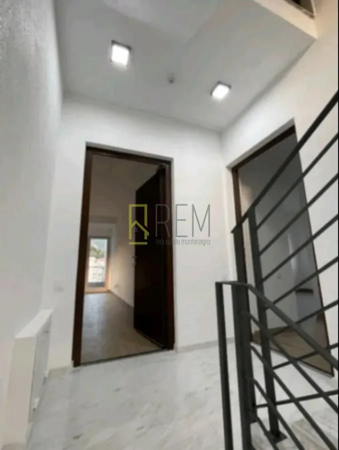 Sale, one bedroom apartment, 40m², Buljarica, Budva