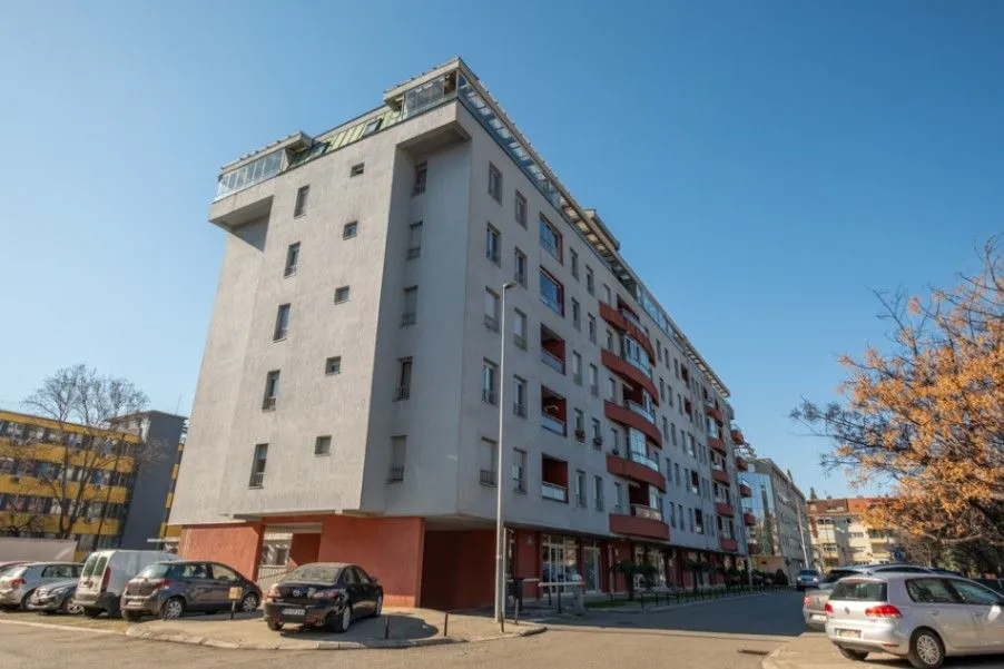 Izdavanje, dvosoban stan, 68m², Preko Morače, Podgorica