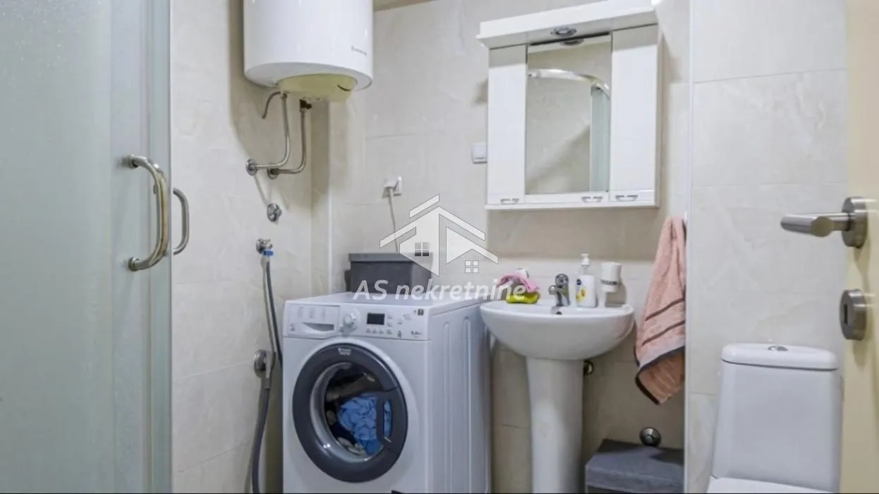 Izdavanje, dvosoban stan, 42m², Vukov Spomenik, Zvezdara Sve Podlokacije