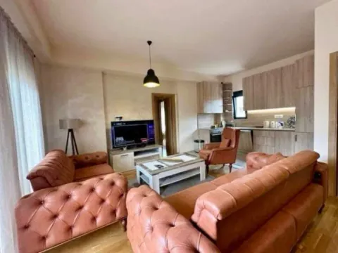 Izdavanje, dvosoban stan, 80m², Preko Morače, Podgorica - image 2