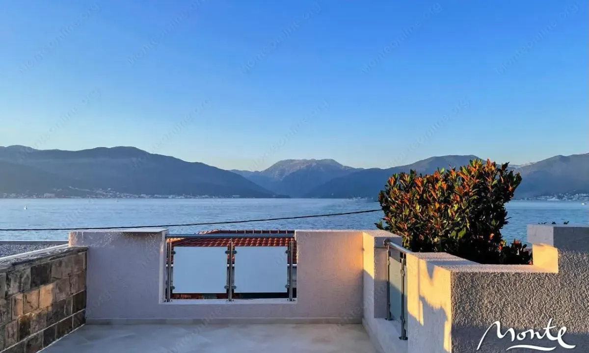 Prodaja, dvosoban stan, 120m², Krašići, Tivat