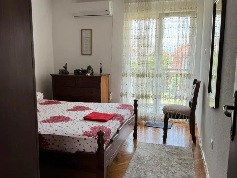 Rent, two bedroom apartment, 75m², Gornja Gorica, Podgorica - image 7