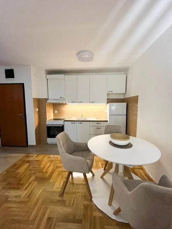 Rent, one bedroom apartment, 42m², Central Point, Podgorica