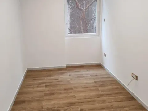 Rent, two bedroom apartment, 76m², Zeleni Venac, Beograd - image 3