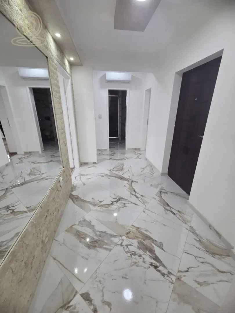 Prodaja, četvorosoban stan, 112m², Medijana, Niš