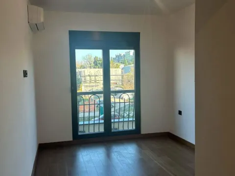 Izdavanje, jednosoban stan, 51m², Ljubović, Podgorica - image 13