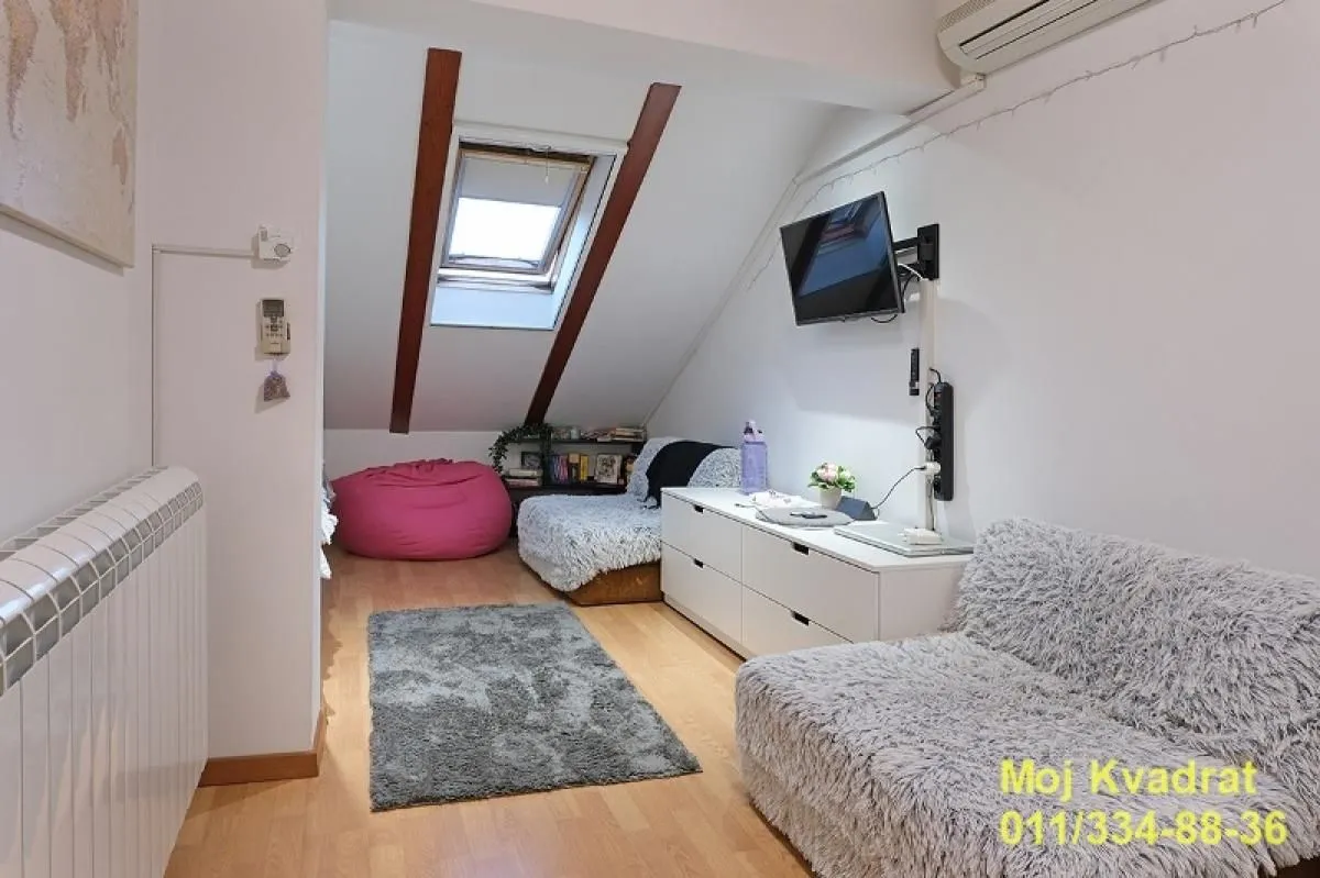 Sale, four bedroom apartment, 104m², Stari Grad, Beograd
