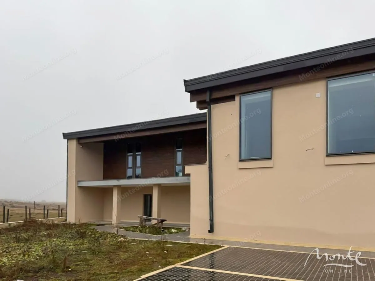 Prodaja, kuća, 1283m², Motički gaj, Žabljak