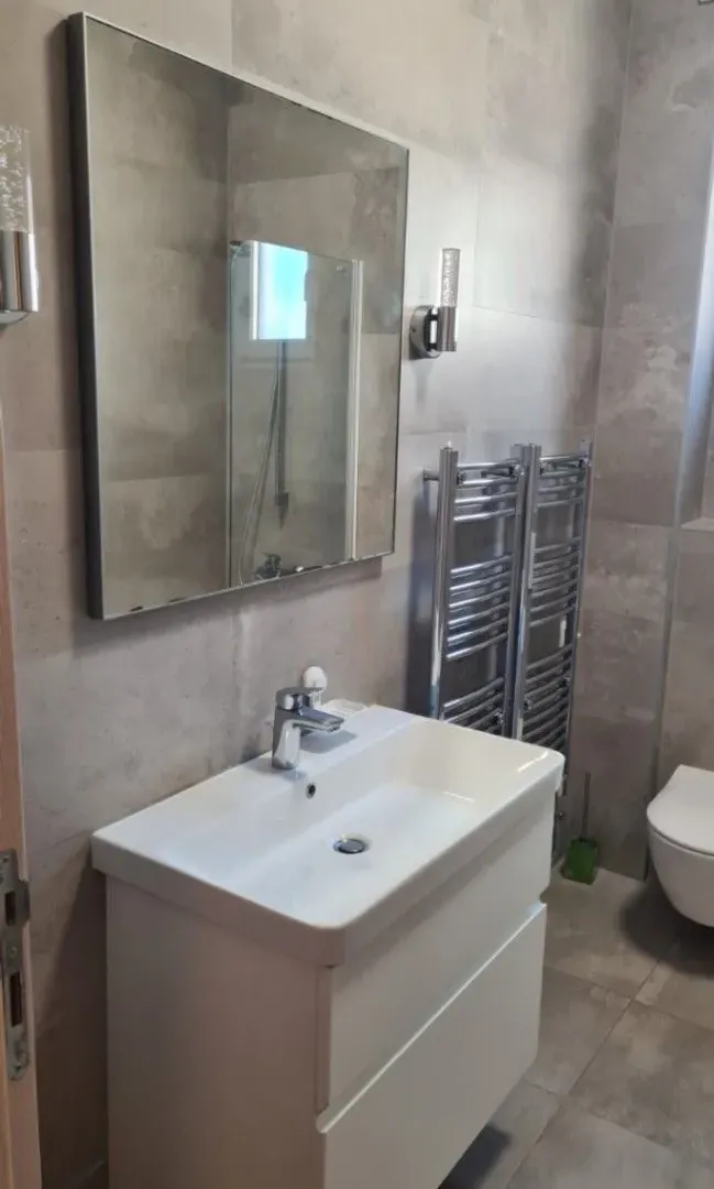 Sale, three bedroom apartment, 108m², Dobrota, Kotor