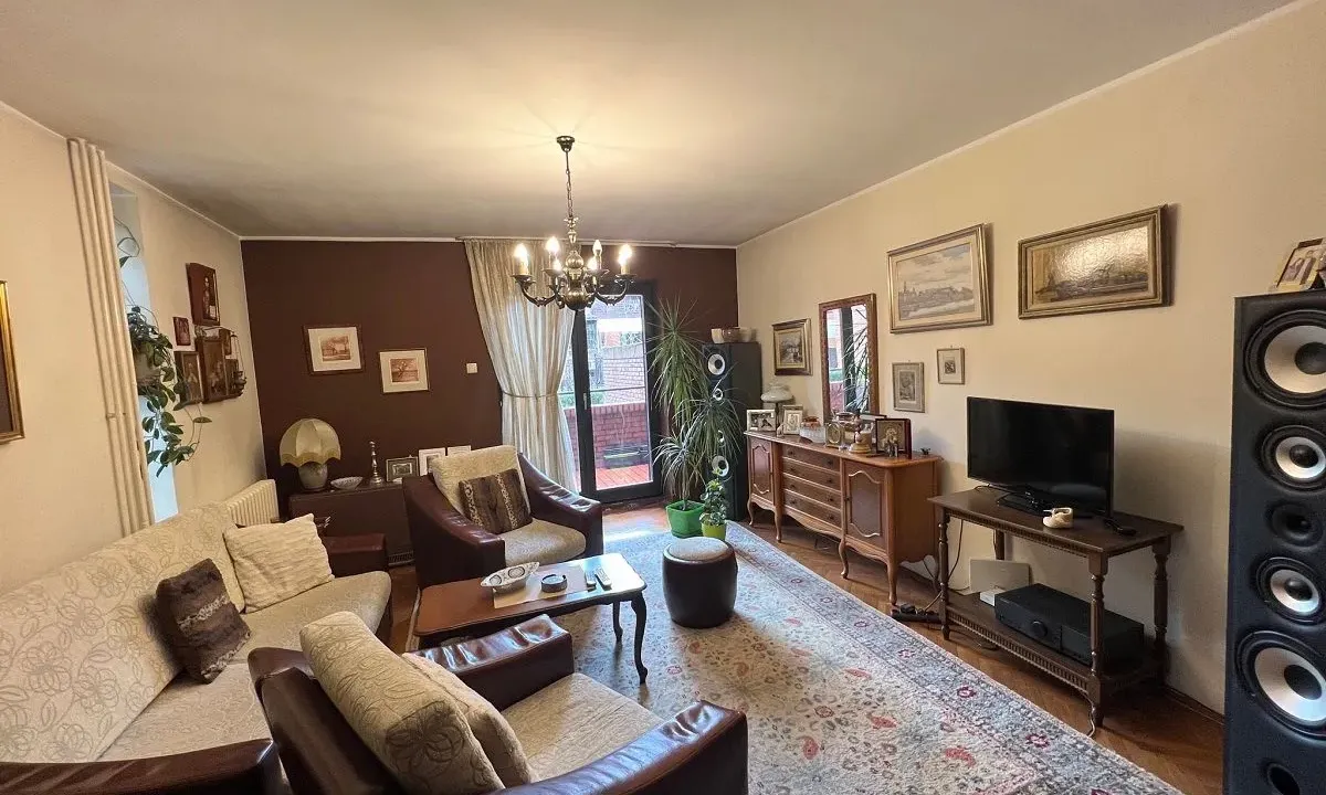 Prodaja, kuća, 200m², Novi Beograd Sve Podlokacije, Beograd