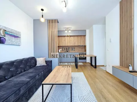 Rent, two bedroom apartment, 55m², Centar, Bar - image 2