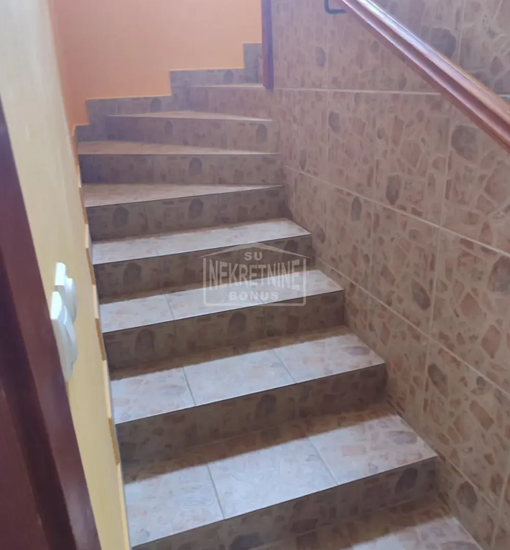 Prodaja, kuća, 160m², Kertvaroš, Subotica