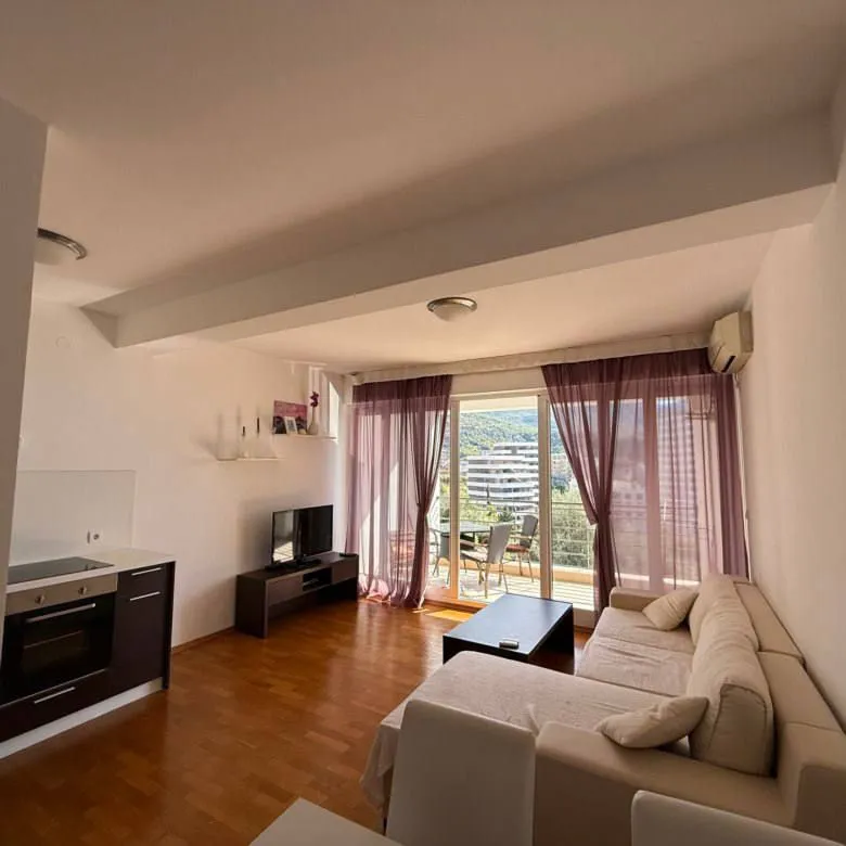 Prodaja, jednosoban stan, 46m², Bečići, Budva