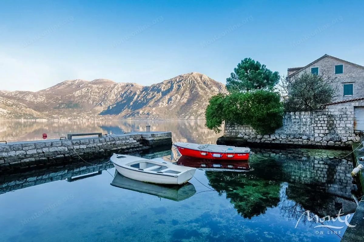 Prodaja, kuća, 333m², Kostanjica, Kotor