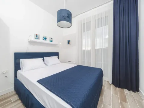 Sale, one bedroom apartment, 34m², Bečići, Budva - image 9