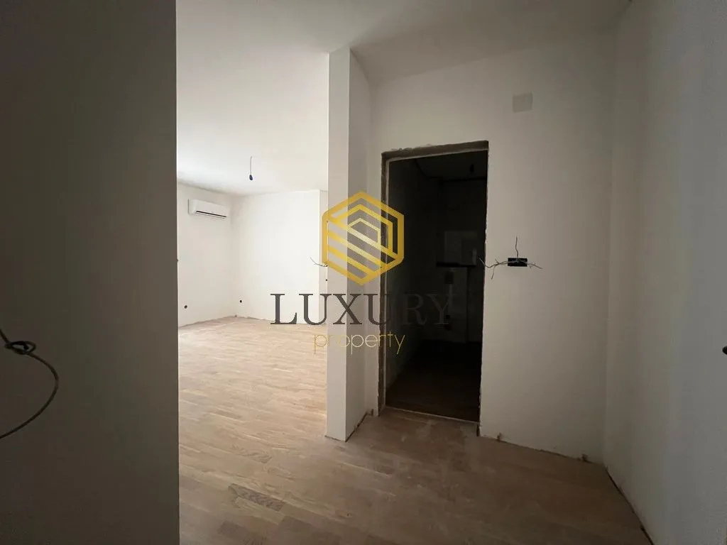 Prodaja, dvosoban stan, 52m², Pod Goricom, Podgorica