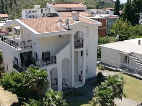 Prodaja, kuća, 350m², Sutomore, Bar