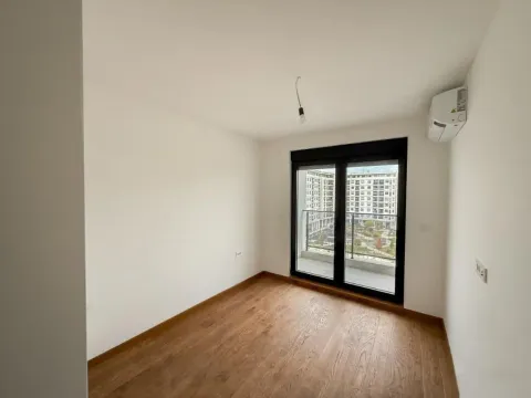 Prodaja, trosoban stan, 111m², Gorica C, Podgorica - image 3