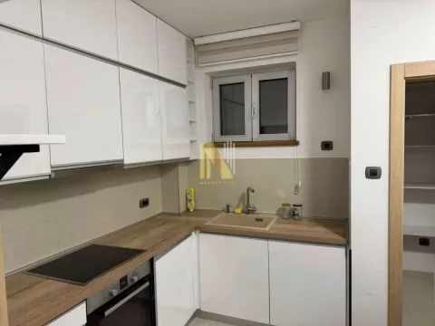 Izdavanje, četvorosoban stan, 136m², Spens, Novi Sad Sve Podlokacije - image 3