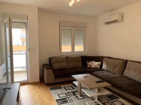 Izdavanje, jednosoban stan, 45m², City Kej, Podgorica - image 3