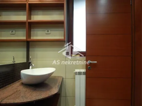 Izdavanje, četvorosoban stan, 197m², Vukov Spomenik, Zvezdara Sve Podlokacije - image 37