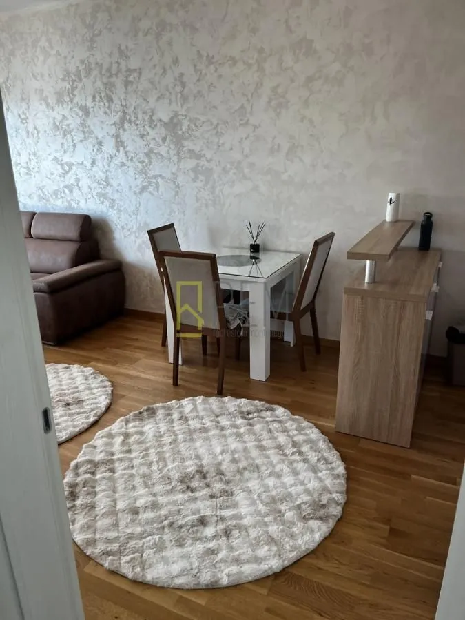 Prodaja, jednosoban stan, 43m², Stari Aerodrom, Podgorica