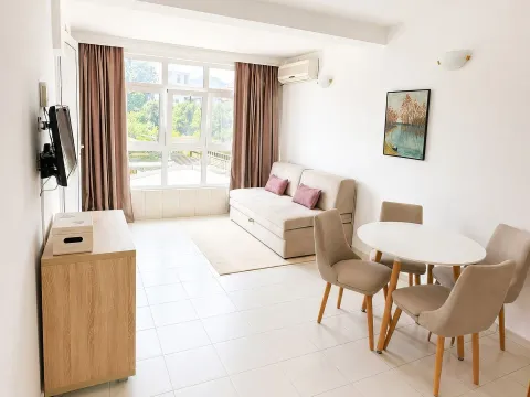 Prodaja, jednosoban stan, 30m², Rafailovići, Budva - image 9
