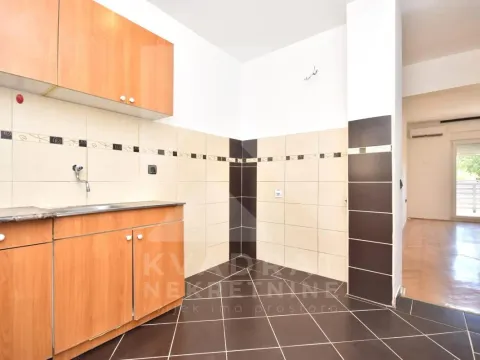 Izdavanje, dvosoban stan, 70m², Gornja Gorica, Podgorica - image 4