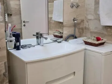 Sale, one bedroom apartment, 77m², Budva, Crna Gora - image 17