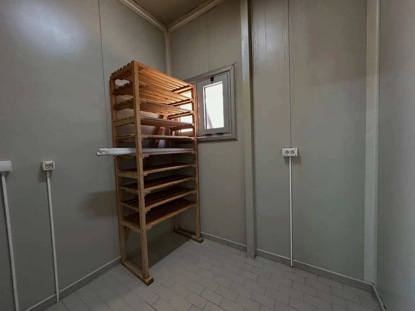 Rent, office space, 182m², Zaljevo, Bar