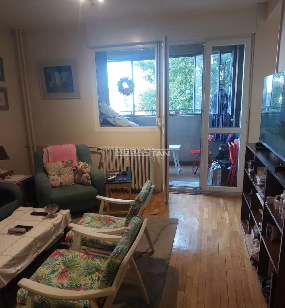 Prodaja, trosoban stan, 82m², Klinički Centar, Beograd