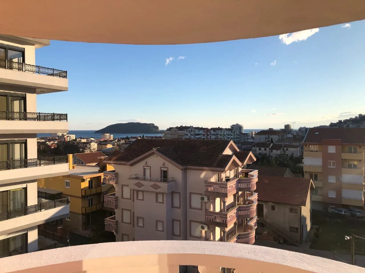 Prodaja, dvosoban stan, 83m², Budva, Crna Gora