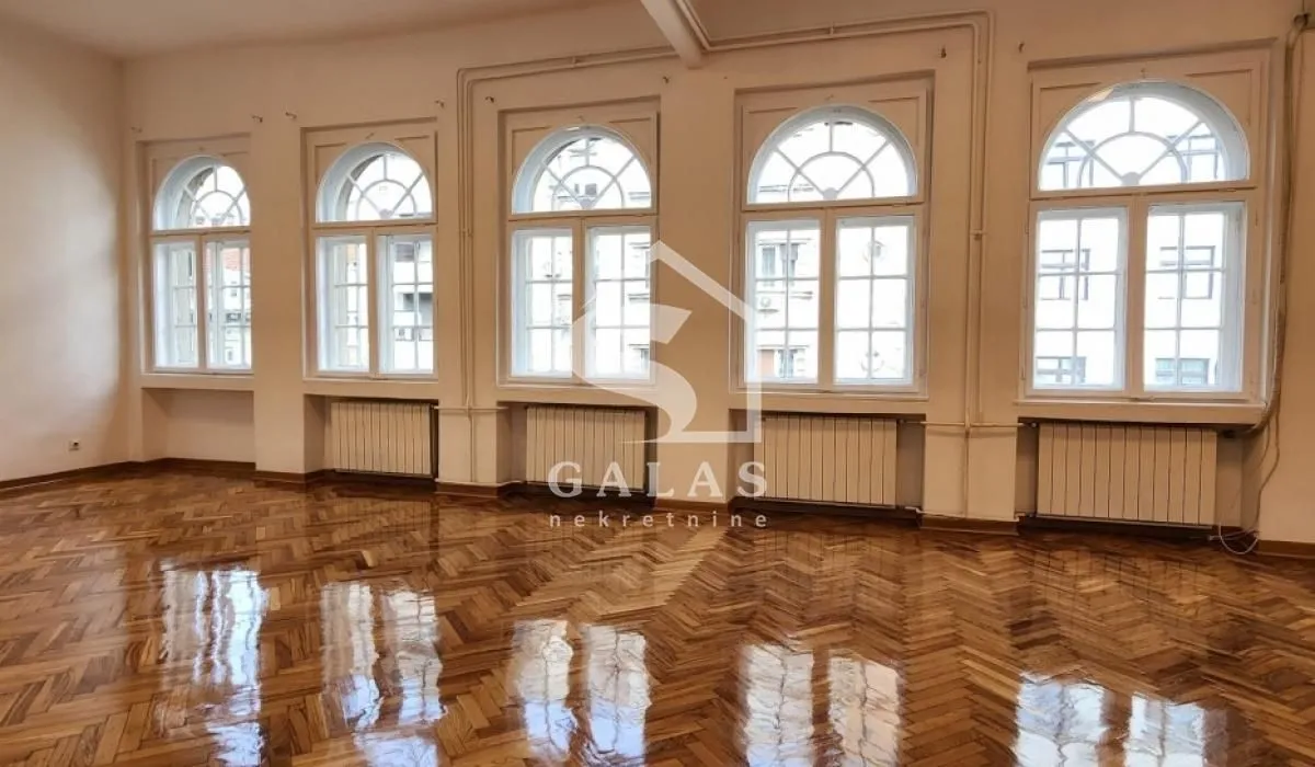 Izdavanje, poslovni prostor, 100m², Savski Venac, Beograd