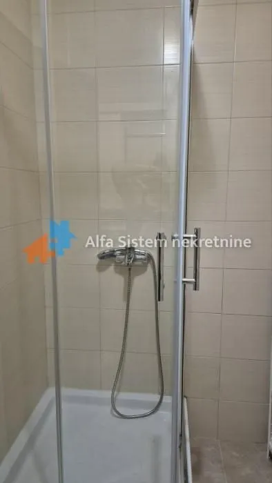 Izdavanje, dvosoban stan, 70m², Fon (Fon - Bilećka), Voždovac Sve Podlokacije