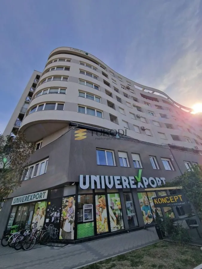 Prodaja, trosoban stan, 86m², Adamovićevo Naselje, Novi Sad Sve Podlokacije