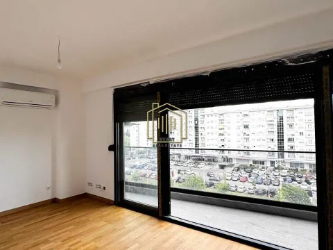 Prodaja, dvosoban stan, 91m², Pobrežje, Podgorica - image 1