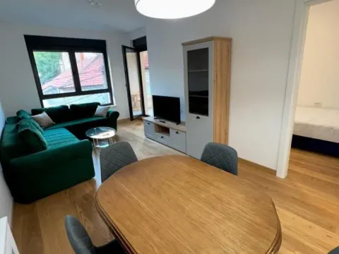 Izdavanje, dvosoban stan, 50m², Crveni Krst, Beograd