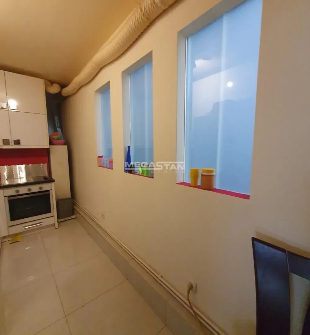 Sale, three bedroom apartment, 76m², Vračar Sve Podlokacije, Beograd