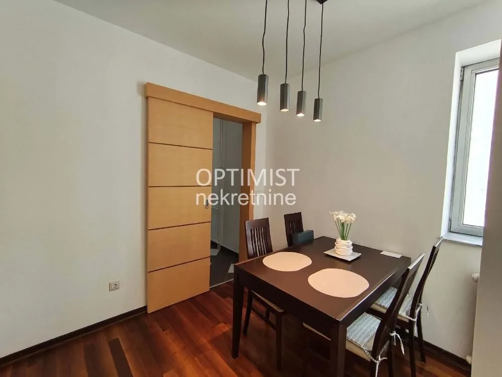Prodaja, trosoban stan, 98m², Stari Grad, Beograd
