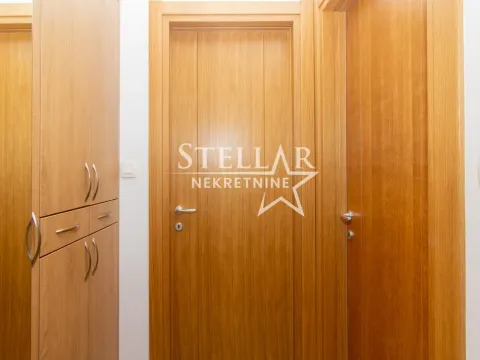 Rent, one bedroom apartment, 42m², Blok 6, Podgorica - image 8