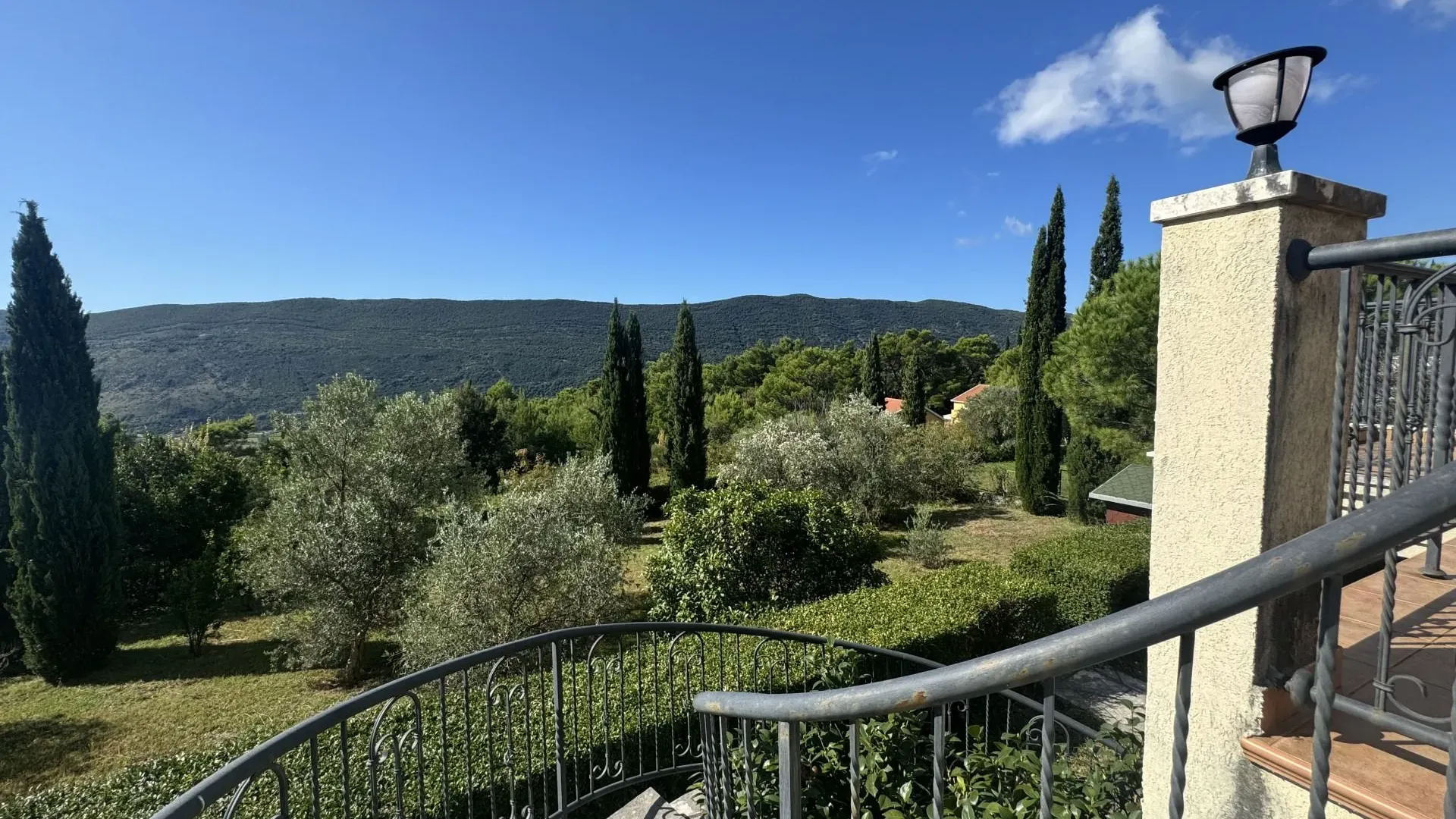 Prodaja, kuća, 307m², Mojdež, Herceg Novi
