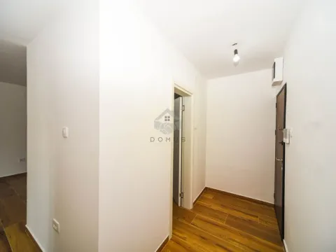 Sale, one bedroom apartment, 37m², Blok 5, Podgorica - image 5