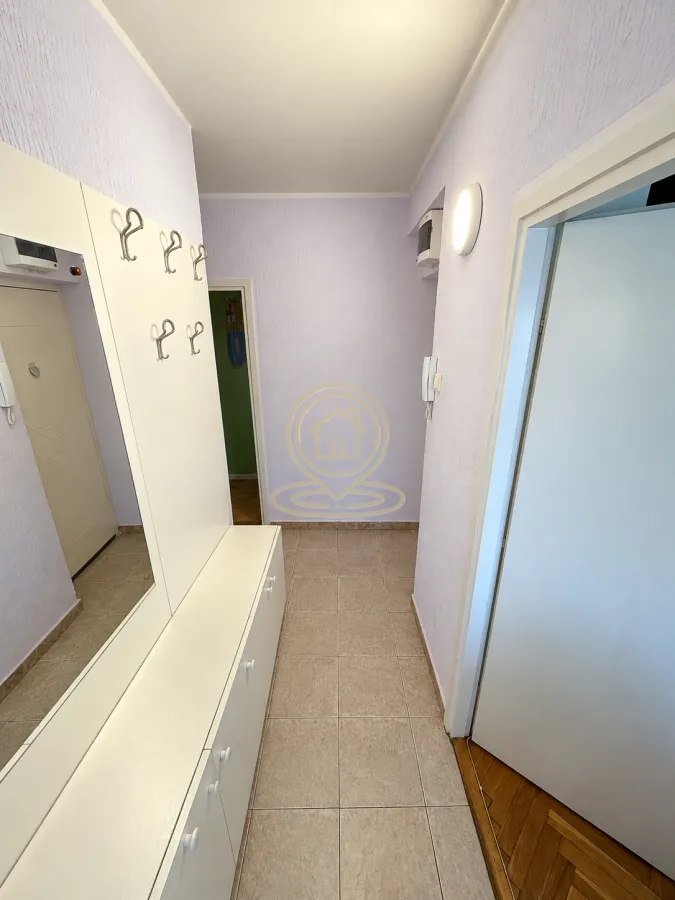 Prodaja, trosoban stan, 70m², Železnička Stanica, Novi Sad Sve Podlokacije