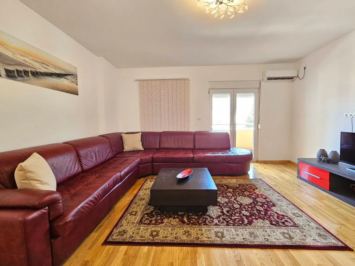 Rent, one bedroom apartment, 57m², Ilino, Bar