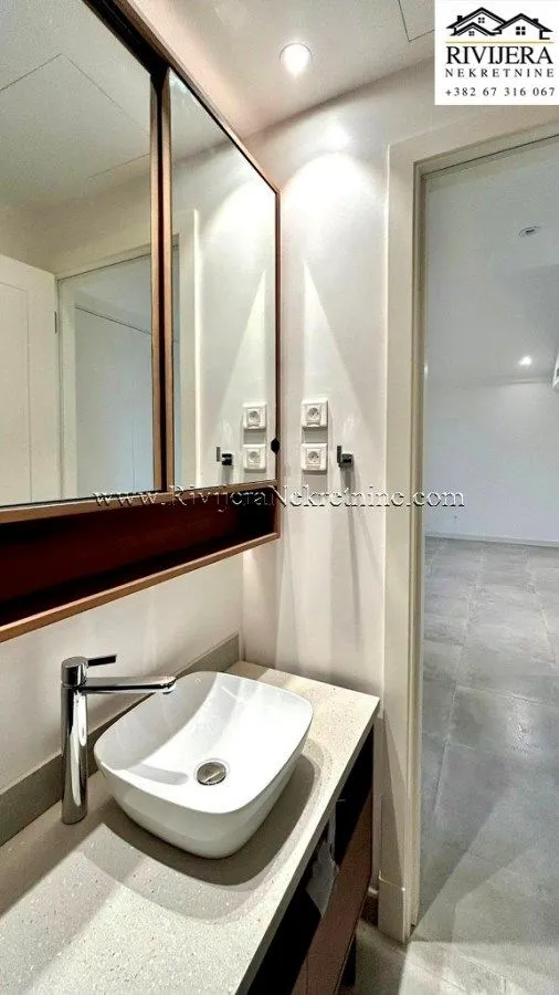 Prodaja, jednosoban stan, 75m², Luštica Bay, Tivat