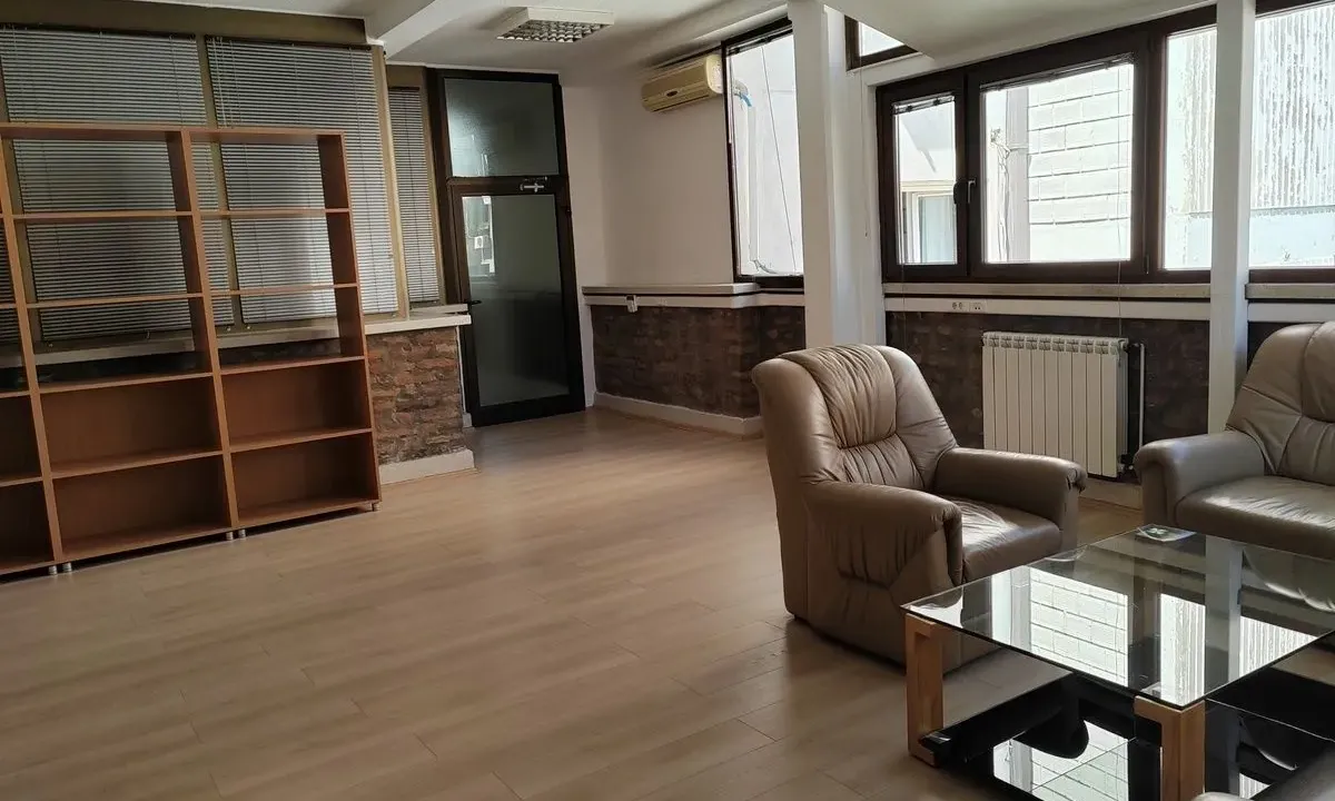 Izdavanje, poslovni prostor, 166m², Kalenić Pijaca, Vračar Sve Podlokacije