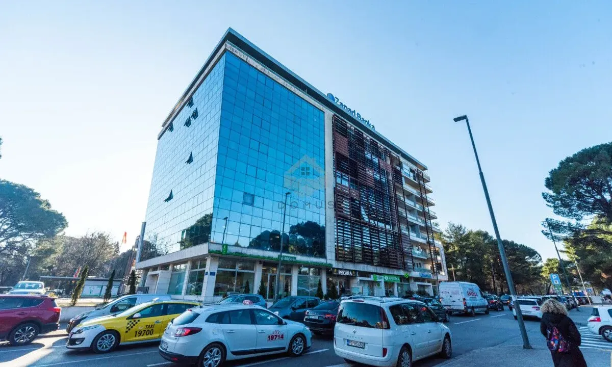 Prodaja, poslovni prostor, 391m², Preko Morače, Podgorica