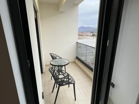 Izdavanje, jednosoban stan, 47m², New City, Podgorica - image 12