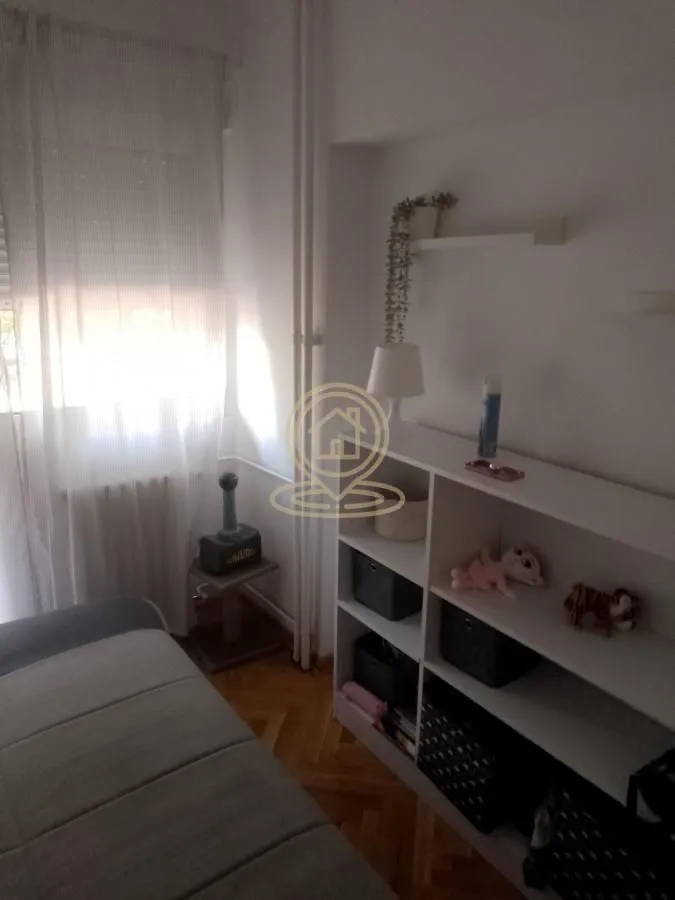 Izdavanje, trosoban stan, 78m², Južni Bulevar, Vračar Sve Podlokacije